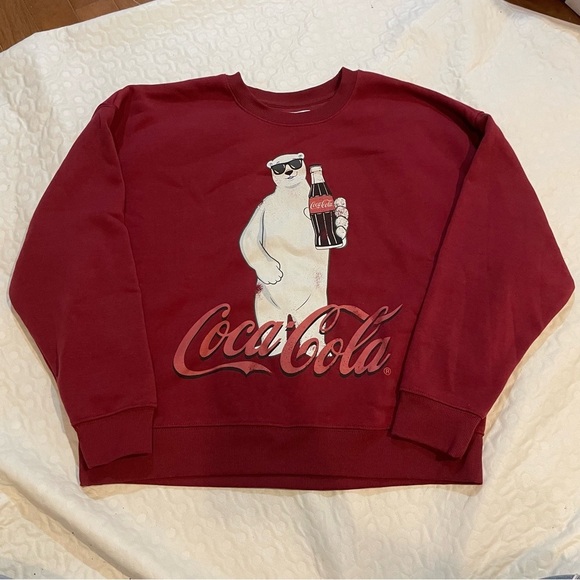 Coca Cola Tops - Coca Cola Red Sweatshirt Women’s Medium Polar Bear Graphic Cotton Blend Cozy